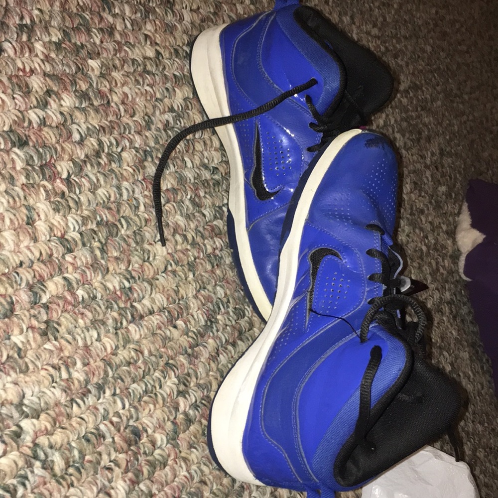 nike basketball shoes
